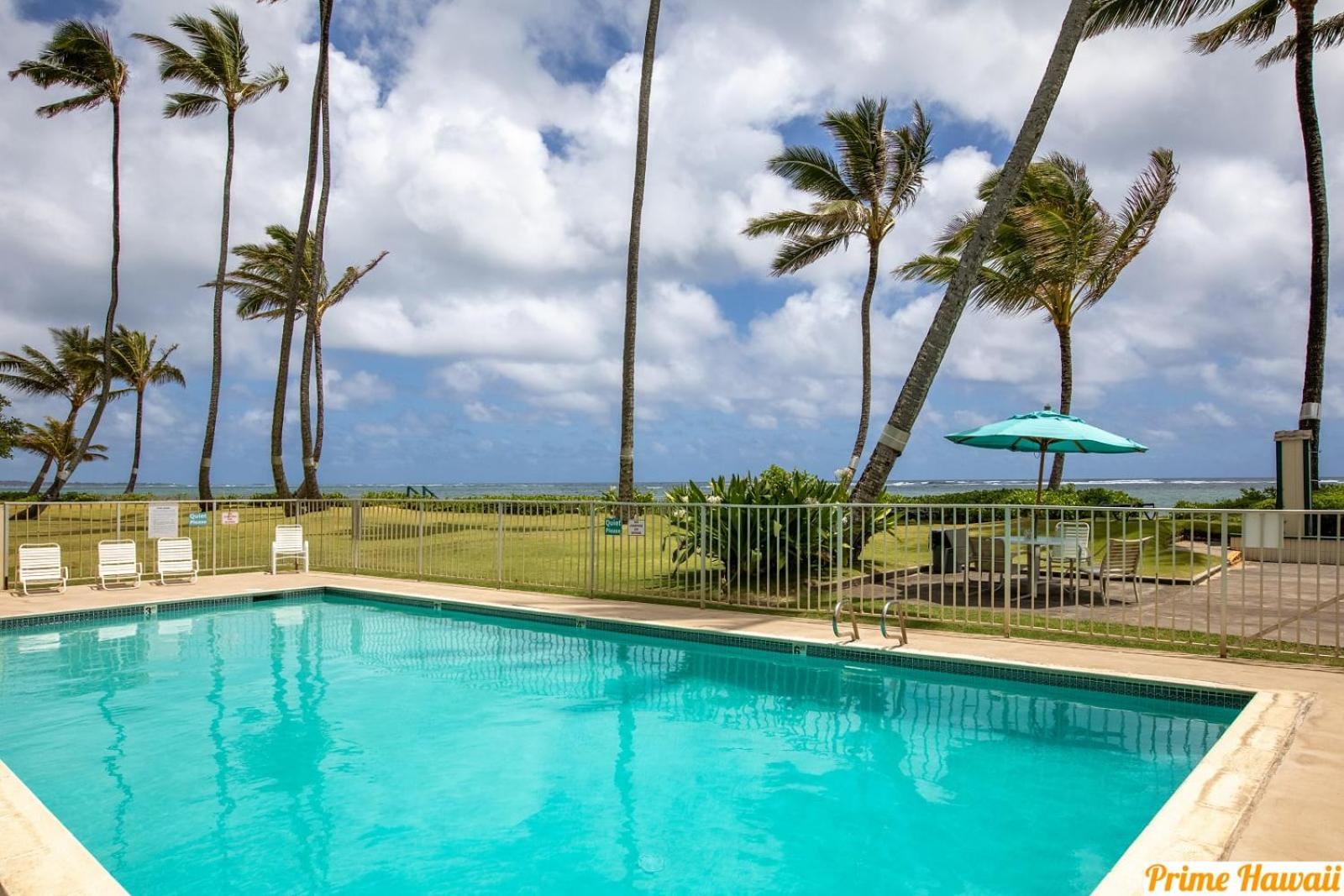 Beachfront Condo With Amazing Views Hau'ula Exteriör bild